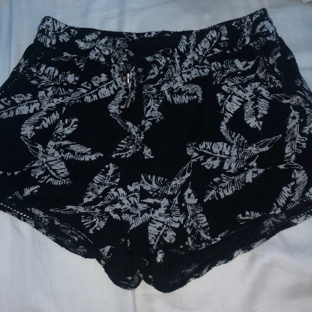 Flowy leaf shorts